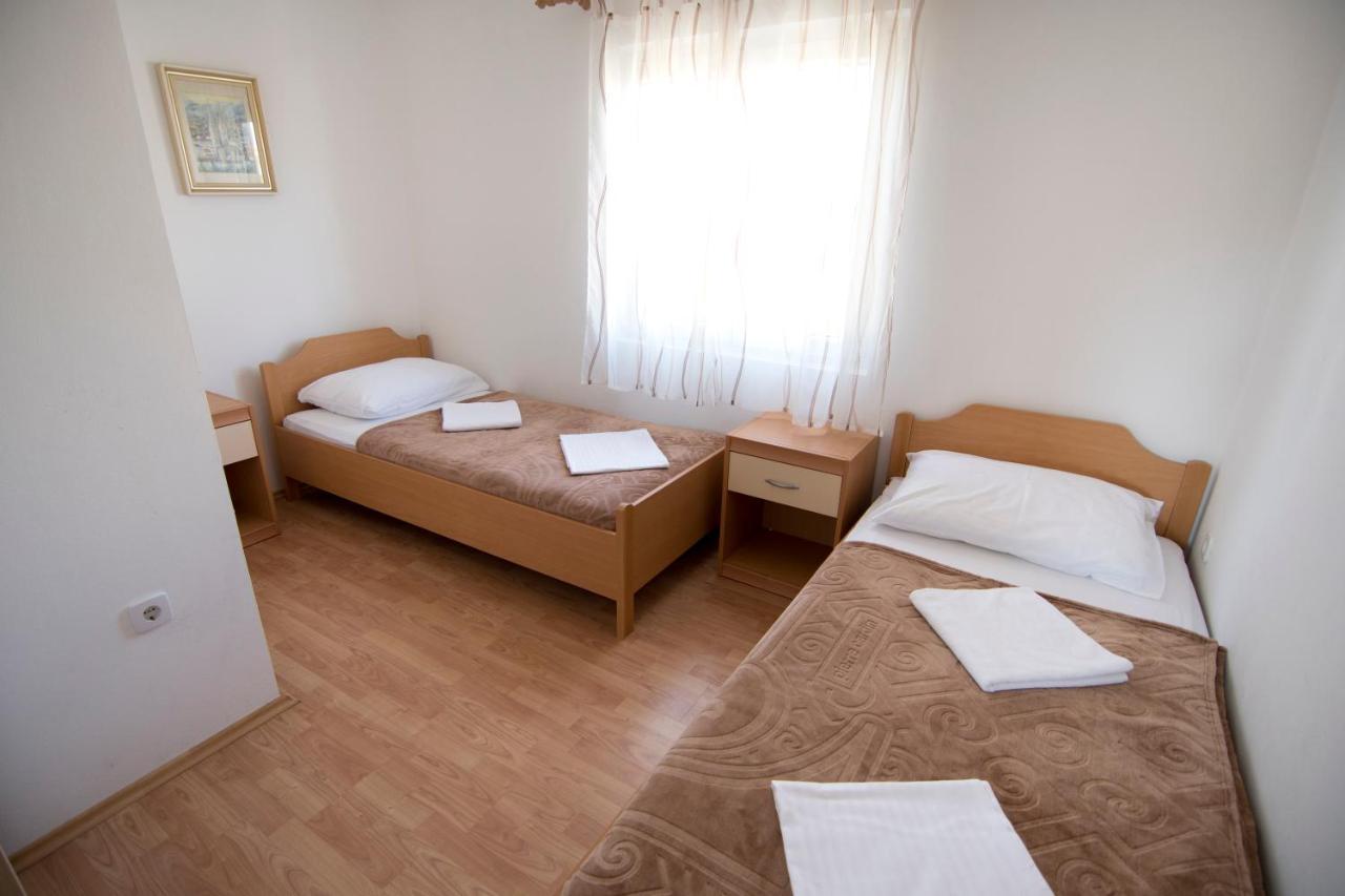Apartmani Juric Vir Kültér fotó